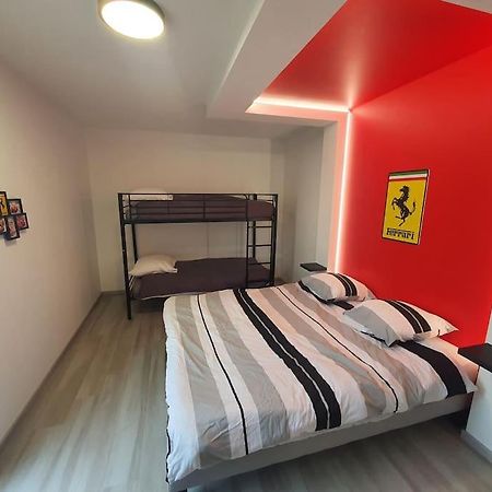 Maison A Theme Le Mans 66 Guecelard Экстерьер фото